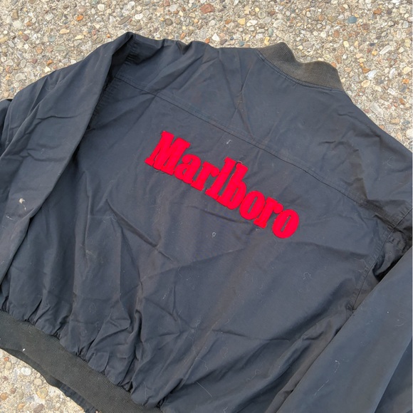 Marlboro Black and Red Jacket ( reversible ) - Picture 2 of 6